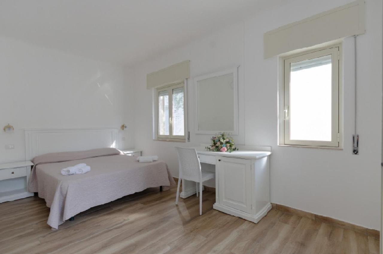Hotel Il Melograno Mattinata Eksteriør billede